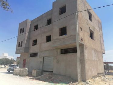 Hammamet Barraket Essahel Vente Surfaces Trois garages avec deux tages inachevs