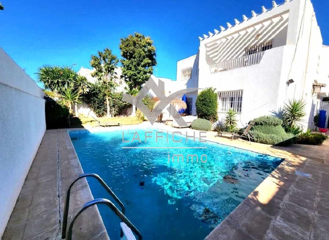 La Marsa Gammart Vente Maisons Trs belle villa avec piscine  gammarth ref1856
