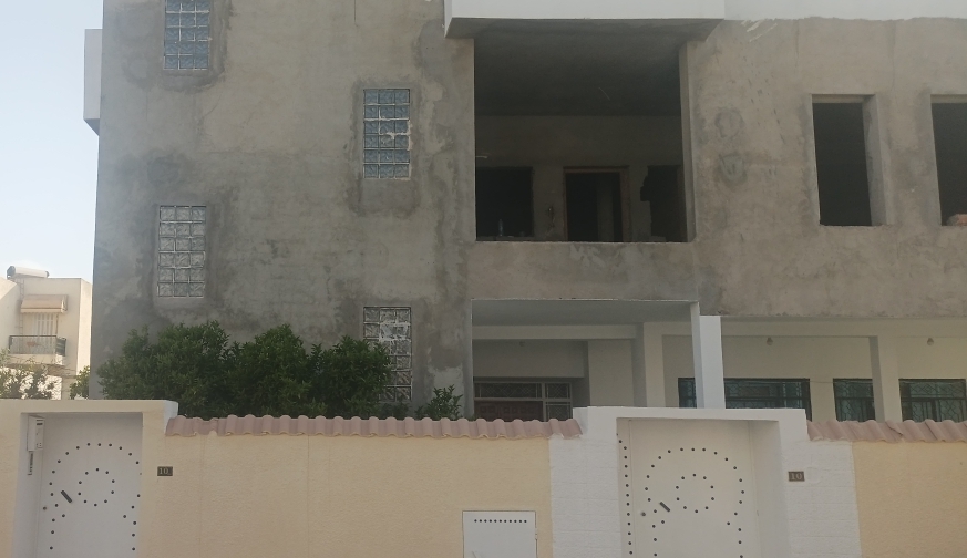 Hammam Sousse Cite De La Plage 1 Vente Appart. 3 pices Deux appartements 1er tage inachev