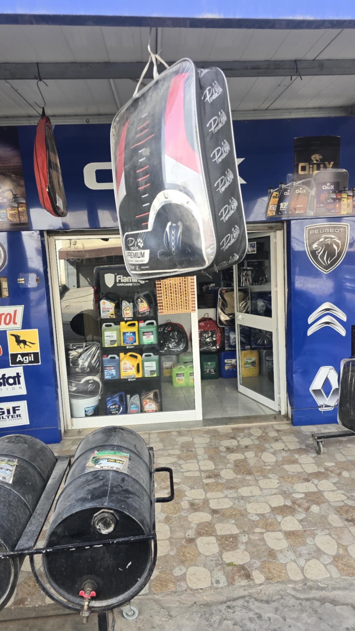 Mnihla Mnihla Vente Autre Local commercial d'accessoires auto