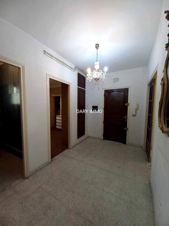 El Menzah El Manar 2 Vente Appart. 4 pices Un appartement s3 vide el manar 3