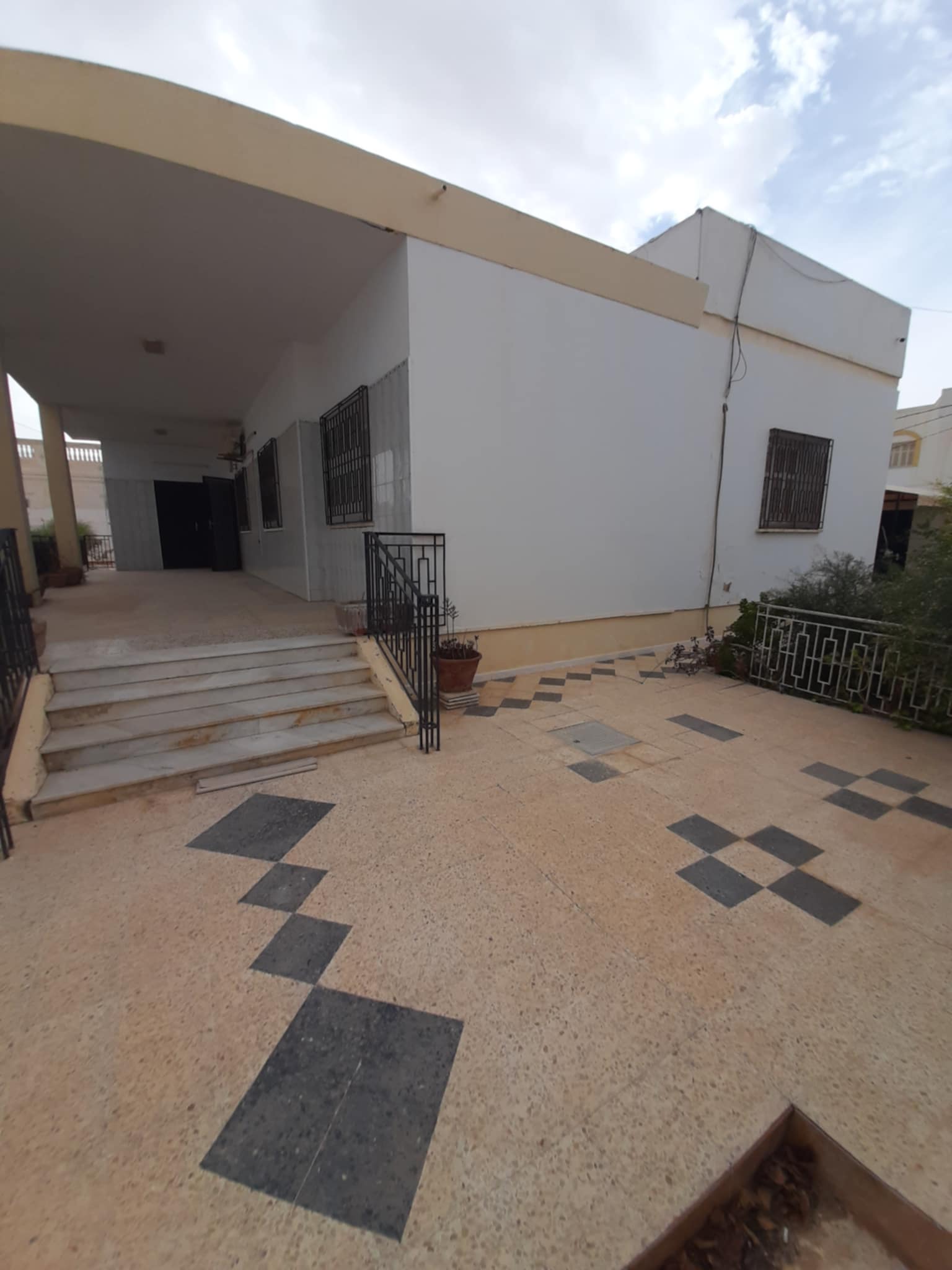 Sfax Ville El Bousten Vente Maisons Villa s4 derrire iset