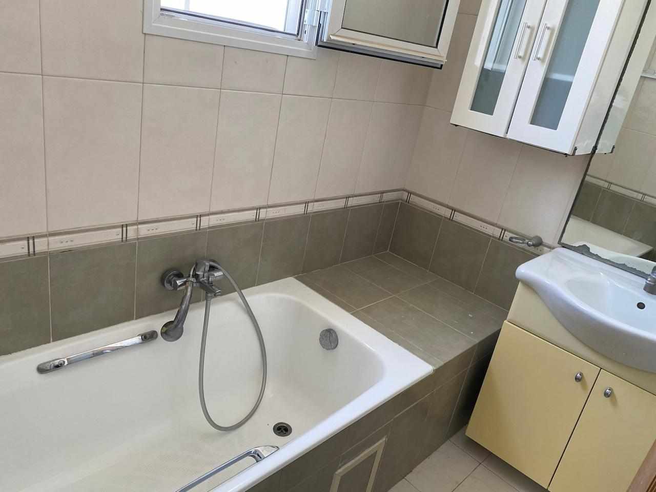 La Soukra Chotrana 3 Vente Appart. 3 pices Villa  s3  avec jardin la soukra shotrana 3